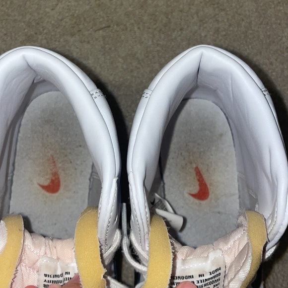 ‼️SOLD‼️ Nike high top blazers women’s size 9.5 - Picture 12 of 13